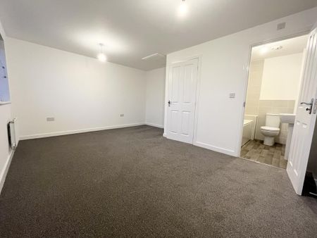 1 bedroom semi-detached house to rent - Photo 2