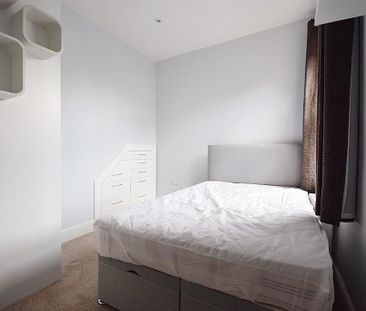 5 bedroom end of terrace house to rent - Photo 5