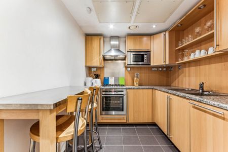 Price £808 pw - Available Now - Furnished - Photo 3