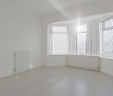 Manchester Road, Swinton - Photo 1