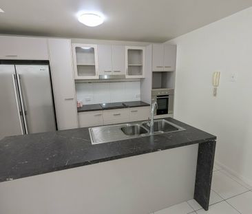 SPACIOUS AND MODERN!!!! - Photo 4