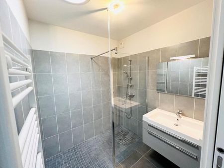 Location Appartement 2 pièces 53m² CHARNAY LES MACON 71850 - Photo 5