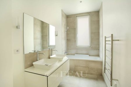 Location appartement, Paris 7ème (75007), 5 pièces, 138.52 m², ref 85271653 - Photo 5