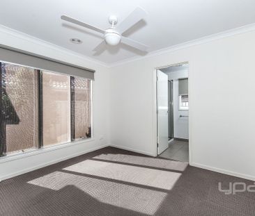 25B Durham Crescent, Hoppers Crossing - Photo 2