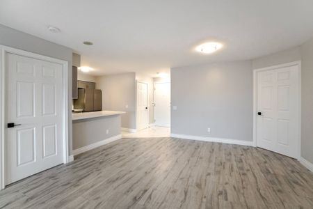 For Lease - 35 Kingsbridge Garden Circle Unit# 506, Mississauga, Ontario - Photo 2