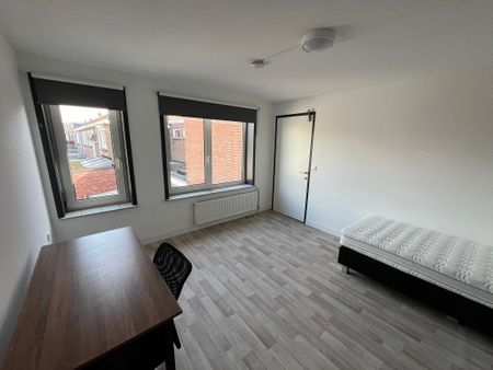 Te huur: Kamer Kardinaal van Enckevoirtstraat 31 in Tilburg - Foto 4