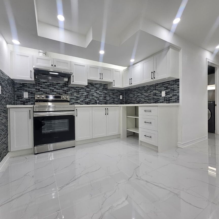 For Lease - 41 Royal Links Circle Unit# (Bsmt), Brampton, Ontario - Photo 1