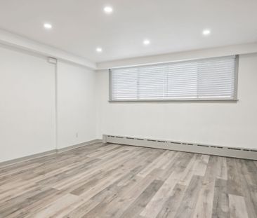For Lease - 18 Thirty Third Street Unit# 6, Toronto, Ontario - Photo 4