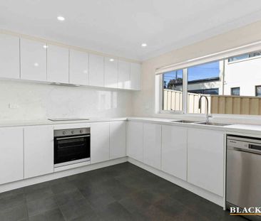 Large home with new kitchen - Photo 1