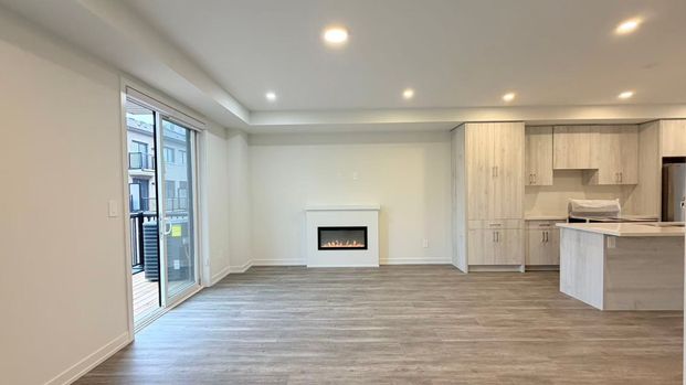 For Lease - 17 BULLATA Lane, Richmond Hill, Ontario - Photo 1