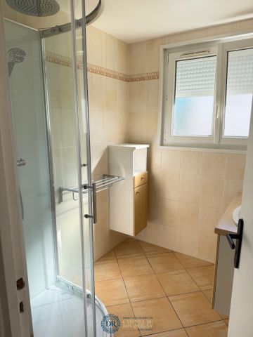 Location Appartement 4 pièces 81m² ST JEAN DE BRAYE 45800 - Photo 2