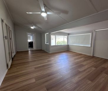 Ray White Forbes - 02 68511411 - Photo 1