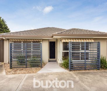 Coastal Living with Spacious Courtyard & Convenient Location - Photo 5
