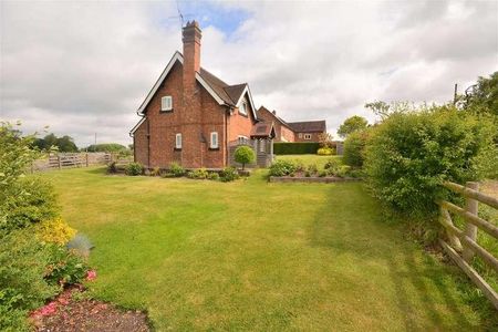 Hoargate Lane, Longford, Ashbourne, DE6 - Photo 3