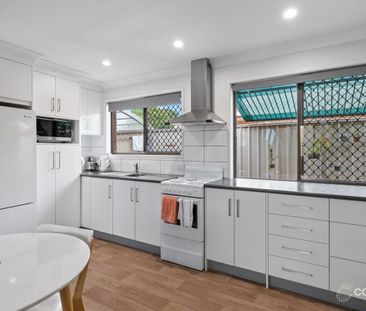 Neat as a Pin!! - Photo 1