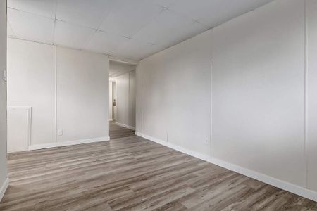 Premier Suite - 1 Bedroom - Photo 3