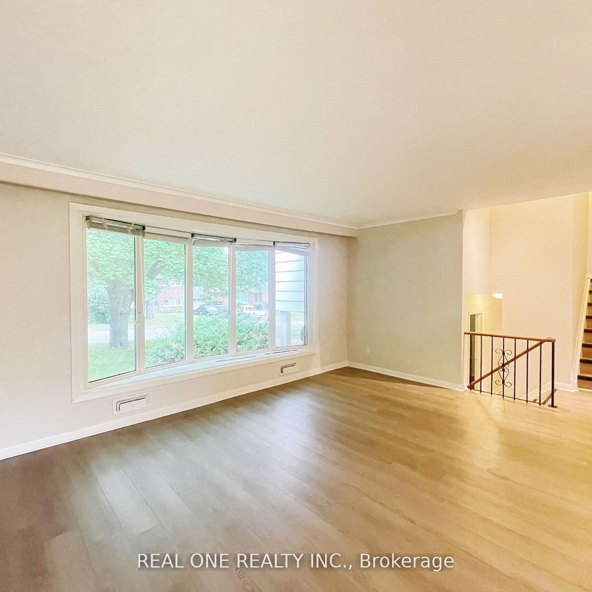 For Lease - 48 Lionel Heights Crescent, Toronto, Ontario - Photo 1