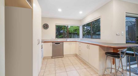 Solid and Spacious - Old School Huapai! - Photo 4
