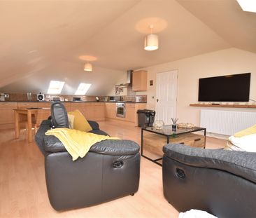 Riverside Court, Rock Ferry - Photo 3
