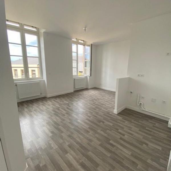 Appartement - T5 - CONDRIEU - Photo 1