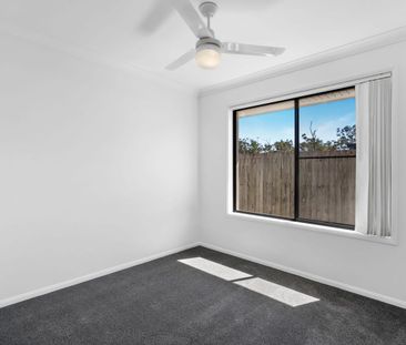 RENOVATED FAMILY HOME WITH SPACIOUS BACKYARD - Photo 6