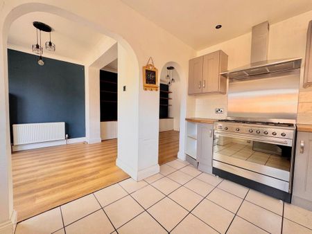 3 bedroom semi-detached house to rent - Photo 2