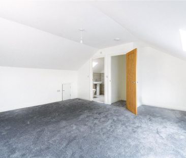 2 bedroom semi-detached house to rent - Photo 5