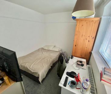 St Mildreds Road, Norwich - Photo 5