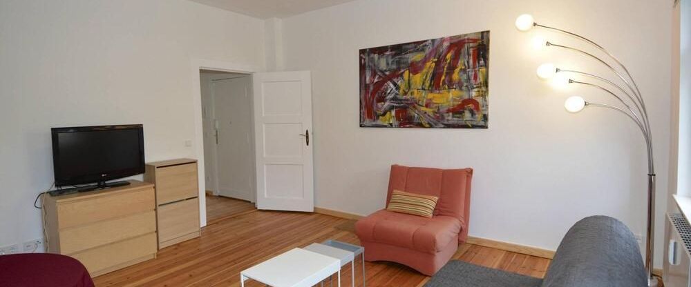 Möblierte 2 Zweizimmerwohnung in Berlin Treptow - Photo 1