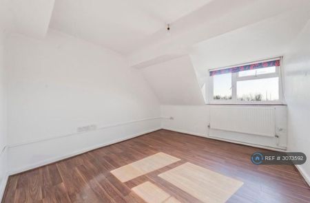 4 bedroom terraced house to rent - Photo 3