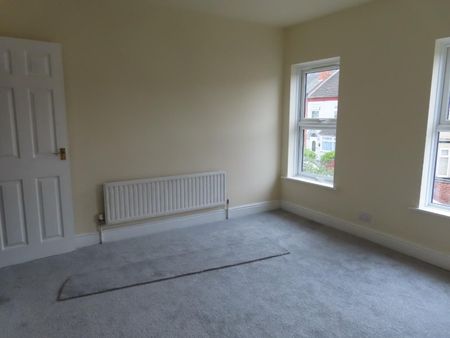 2 bed Terraced House, - Photo 3