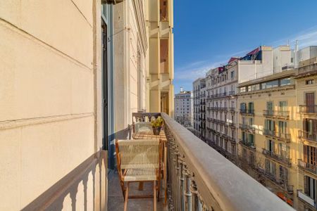 Carrer de Roger de Llúria, Barcelona, Catalonia 08009 - Photo 5