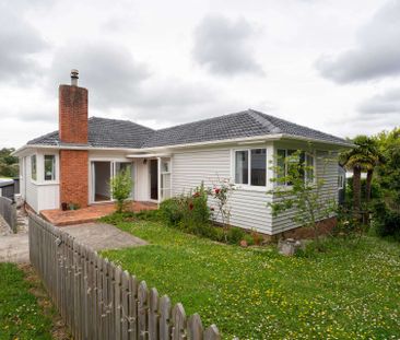 12 Norman Rd, Titirangi - Photo 3