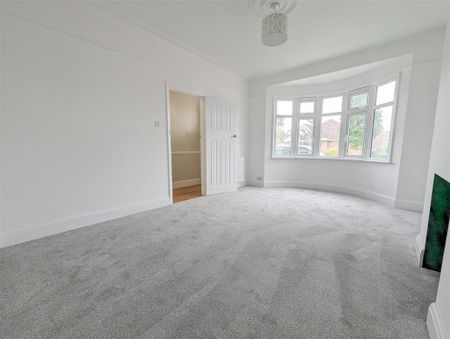 3 bedroom semi-detached bungalow to rent - Photo 2