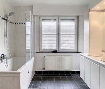Villa te huur in Leefdaal voor € 2.100 met 4 slaapkamers - Photo 3