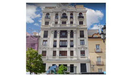 Spacious room in Plaza de Santa Ana - Photo 2
