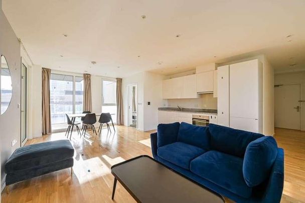 Skylark Point, East Village, Stratford, E20 - Photo 1