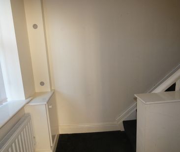 Bank Street Flat 3 - Photo 6