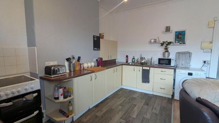 1 bedroom flat to rent - Photo 4