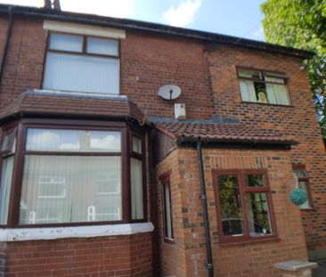 Executive Double- Prestwich Village 💚 - Photo 3