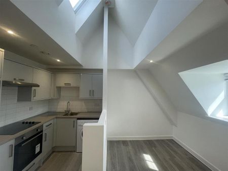 Studio to rent - Photo 2