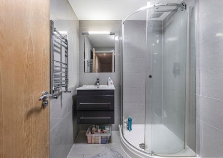 St. Katharines Way - Photo 5