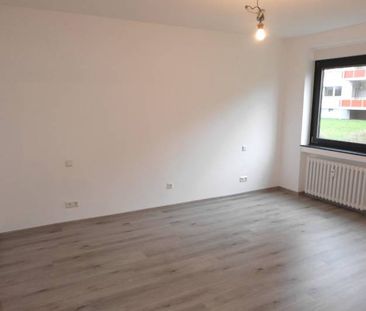 Trier-Heiligkreuz, renovierte 4 ZKB mit Loggia ab 1.3.26 zu vermieten. - Photo 4