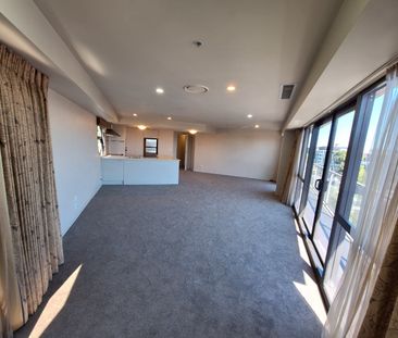 3 x Double Bedroom Apartment With A Carpark - Photo 1