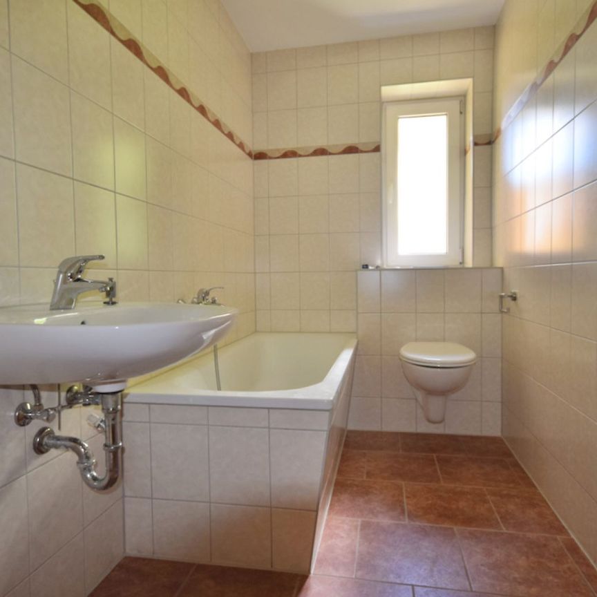 3-Raum • Tageslichtbad mit Wanne • am Heimgarten • Balkon • Top-Preis! • Fussbodenheizung - Photo 1