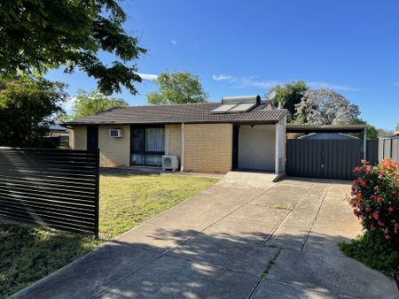 Neat and Tidy 3 Bedroom Home - Photo 4