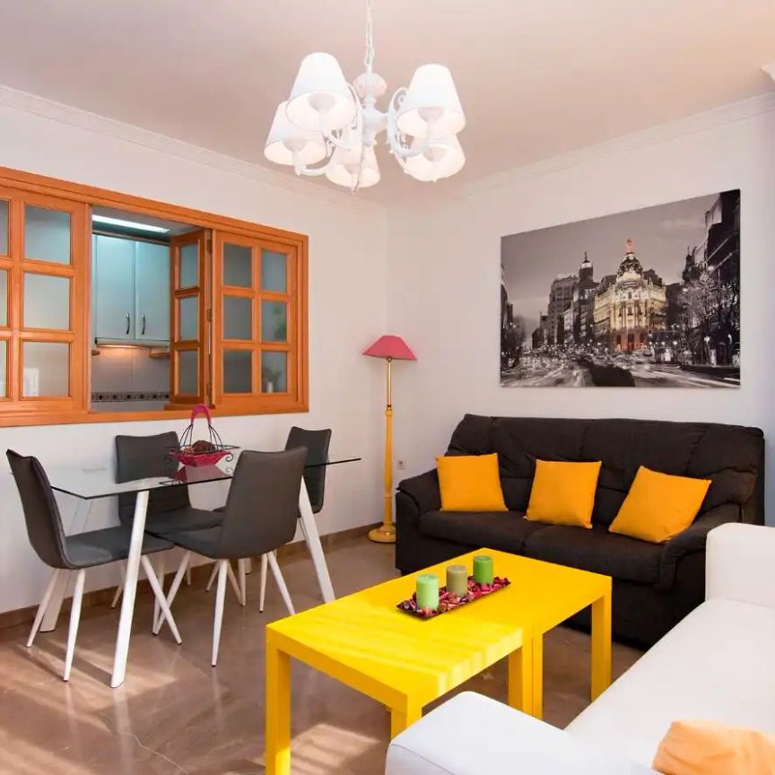 Piso de alquiler en Arabial, Rosaleda - Juventud - Foto 1