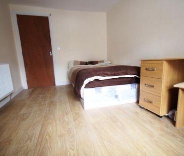 4 bedroom house share to rent - Photo 3