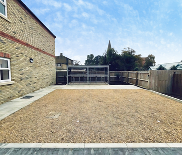 2 bedroom flat - Photo 3