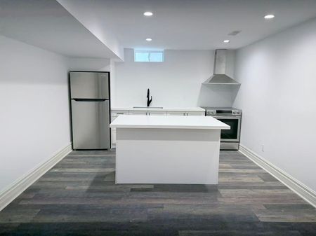 For Lease - basement138 Lady Fenyrose Avenue, Vaughan, Ontario - Photo 2